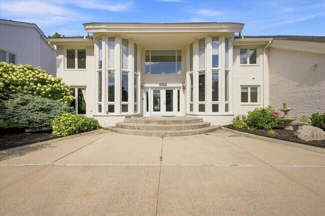 Foto del edificio - 6122 Trailwood Ln