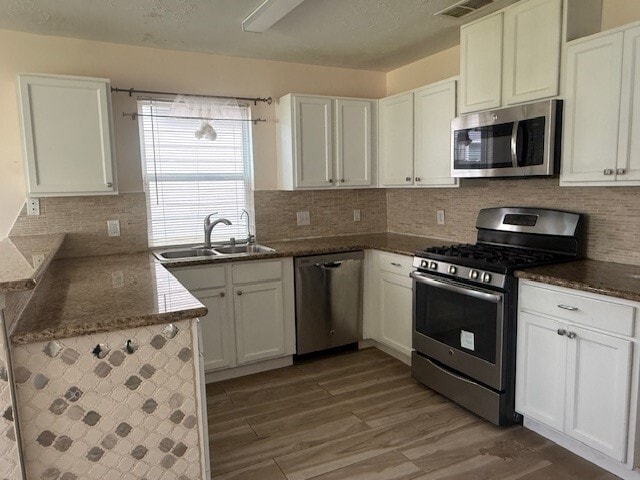 Building Photo - 2430 Glenholly Park Dr