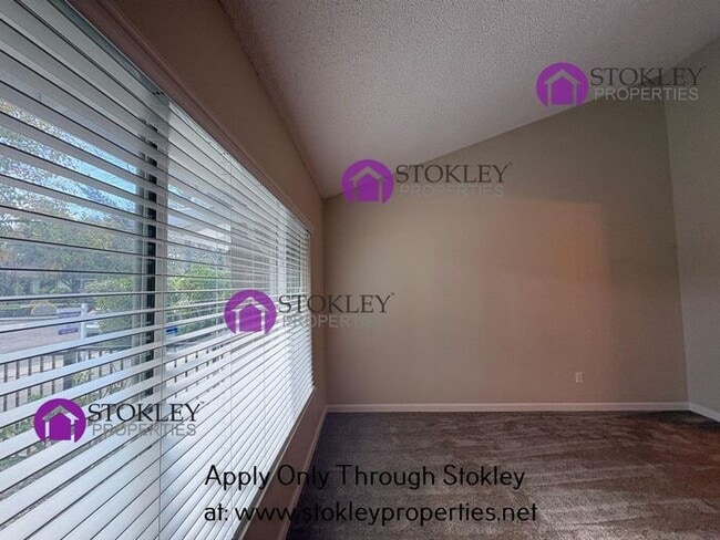 Building Photo - 18 Bonnie Pl