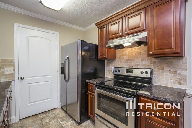 Building Photo - 3379 Mansfield Ln