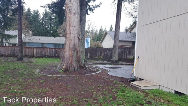 Building Photo - 4211 Quail Dr SE