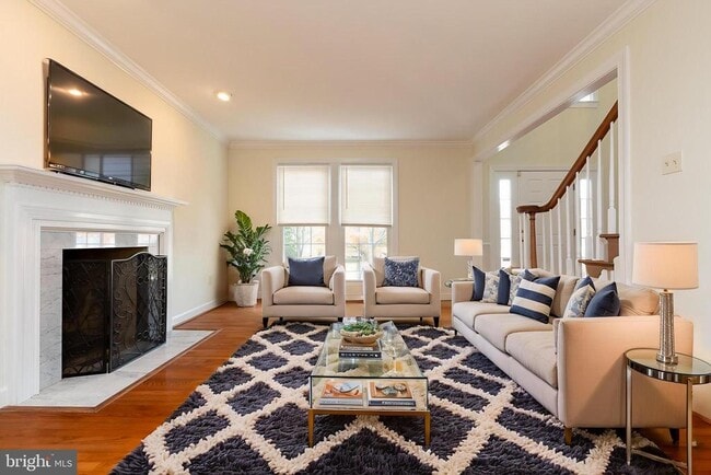 Building Photo - 14209 Floral Park Dr