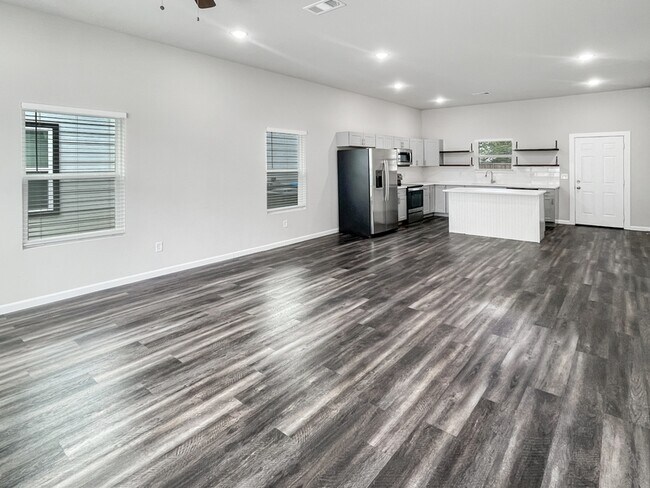 Foto del edificio - 3213 Chenault St