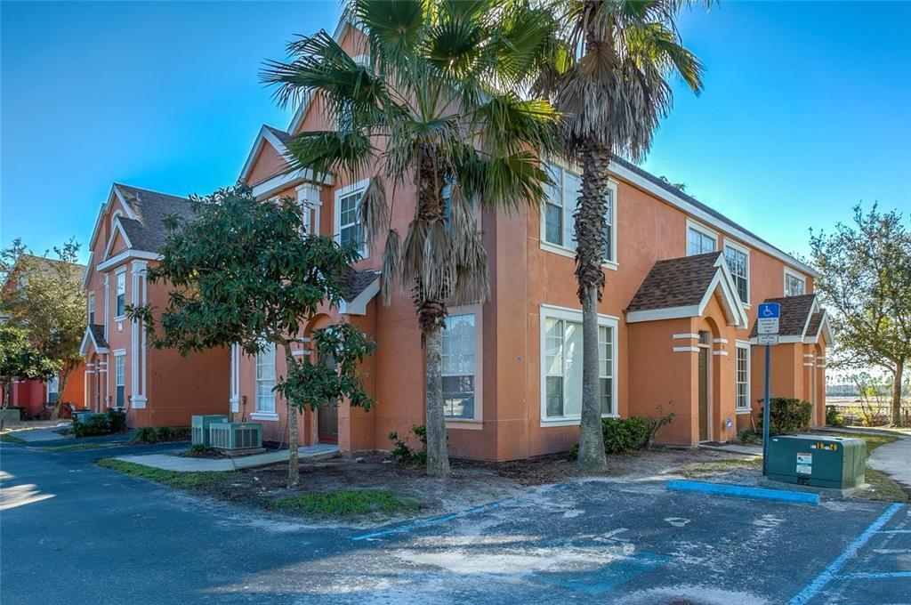 Foto principal - 10536 White Lake Ct
