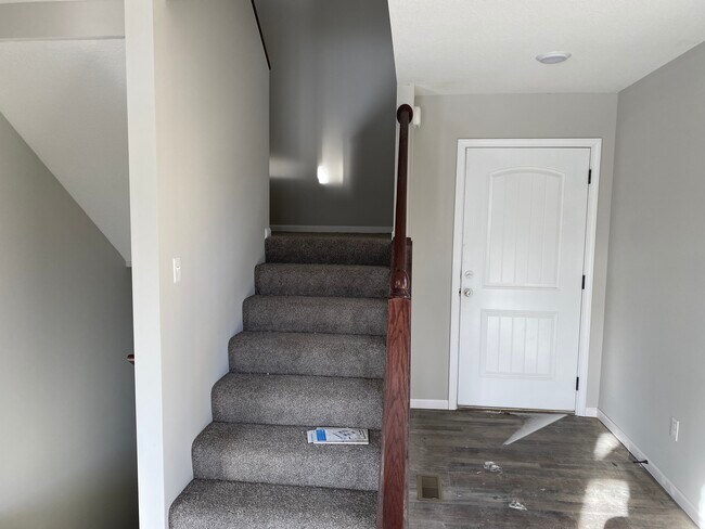 Down stairs - 3120 W 31st Ter