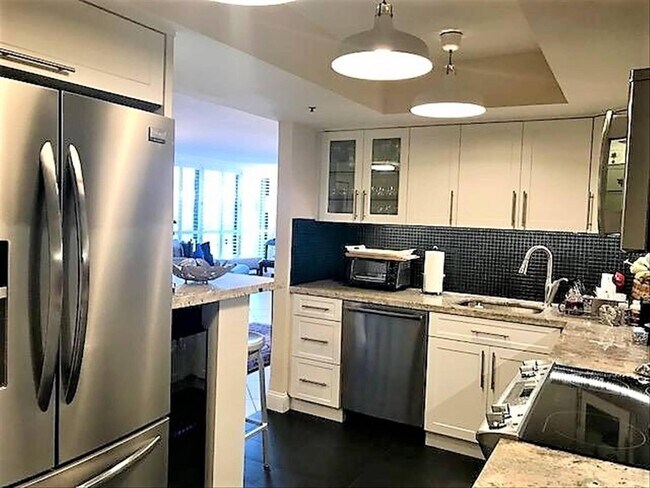 Foto del edificio - 2843 S Bayshore Dr