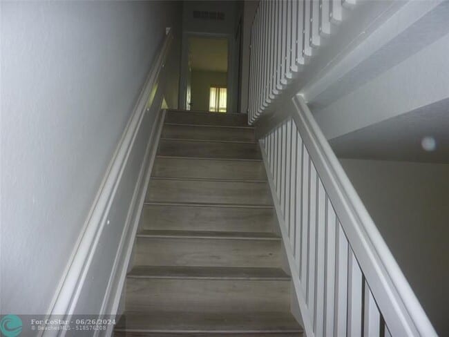 Building Photo - 3360 NW 29th Ct