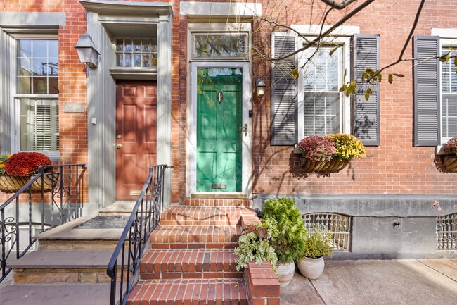 Building Photo - 2207 Lombard St