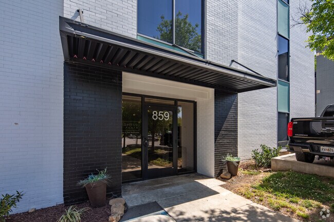 Entrada - Eight59 Flats - Downtown Chattanooga
