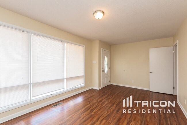 Building Photo - 7545 Red Robin Trail