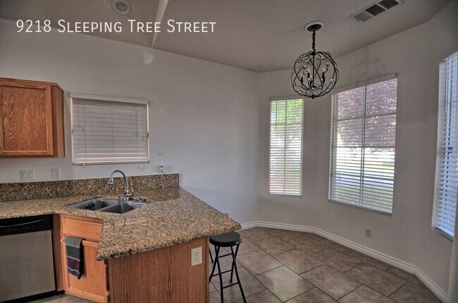 Foto del edificio - 9218 S Sleeping Tree St