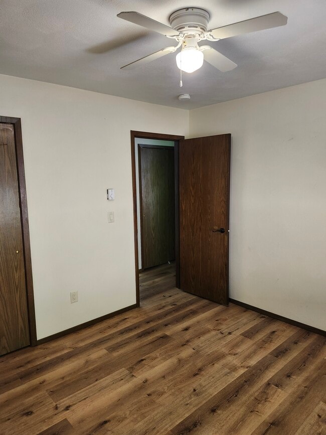 Building Photo - 945 W Locust St