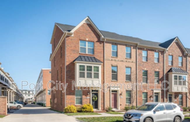 Building Photo - 907 S Macon St.