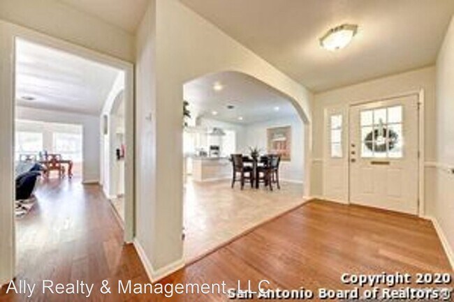 Foto del edificio - 4 br, 2 bath House - 8415 Laurelhurst