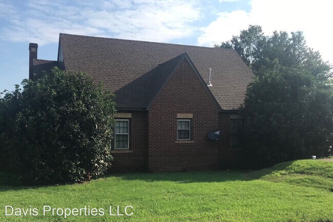 Foto del edificio - 2 br, 1 bath House - 701 N West Street