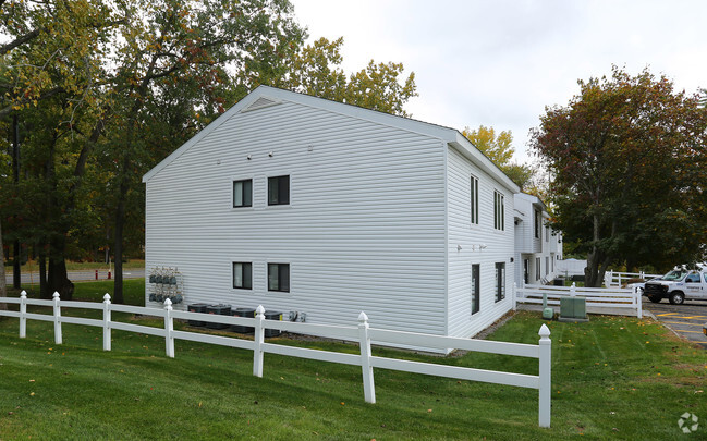 Building Photo - Brandywine Apartments