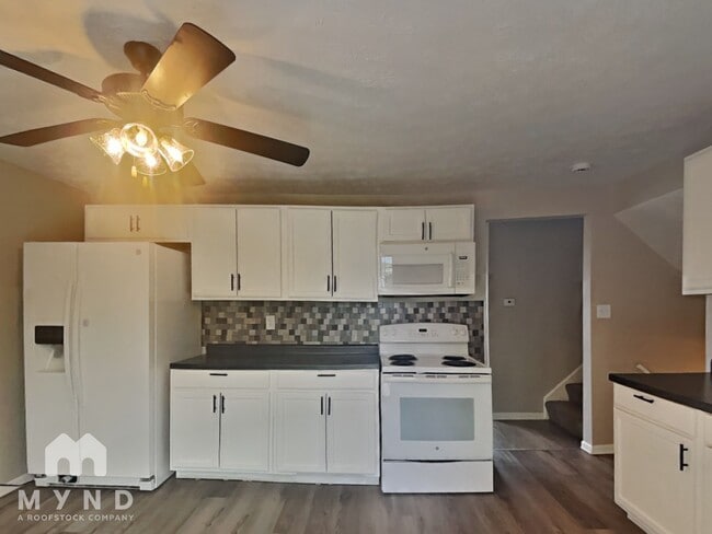 Building Photo - 4863 Talbert Dr