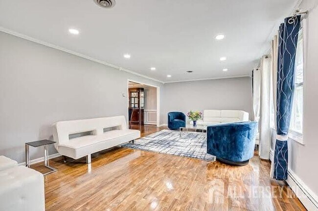 Foto del edificio - 3993 Park Ave