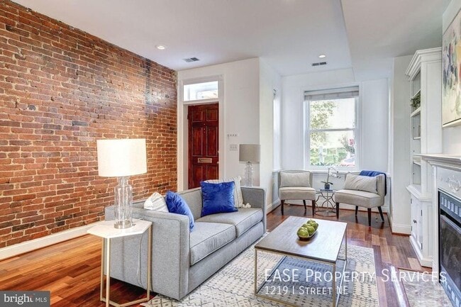 Building Photo - 1219 I St NE