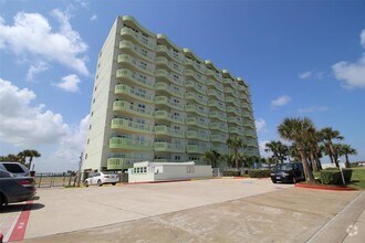 Building Photo - 9420 Seawall Blvd