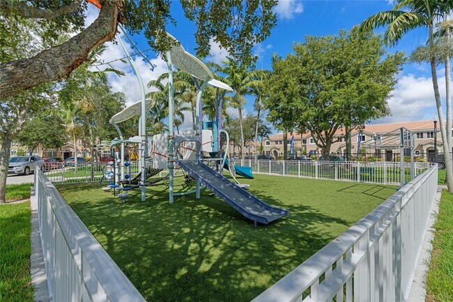 Foto del edificio - 2583 SE 10th St