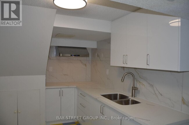 Building Photo - 283 Port Royal Trail