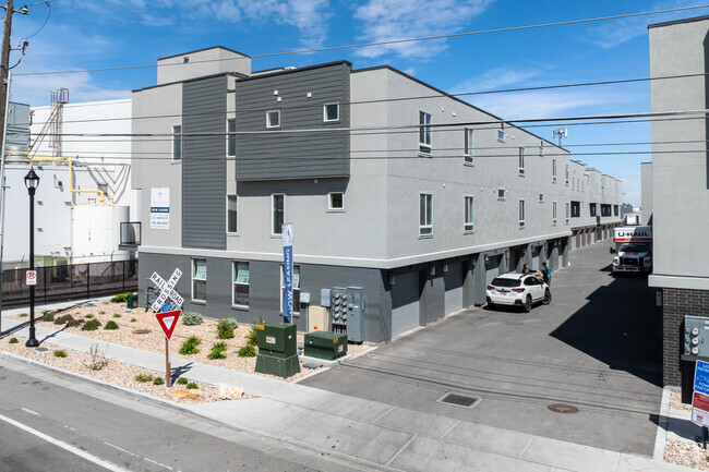 Building - Central Heights Townhomes