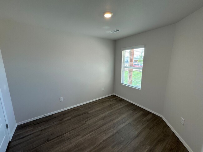 Foto del edificio - PRE-LEASING NOW | Pet-Friendly 3 Bed, 2 Bath Home in Springdale
