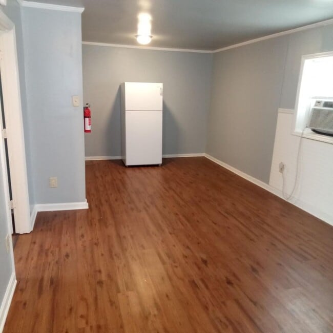 Building Photo - 1 Bedroom Apartment - Limited Time Move-in...