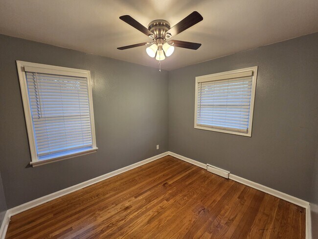 Foto del edificio - 1358 Highmont Dr