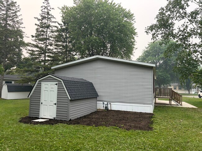 Foto del edificio - 1539 Huron Ct