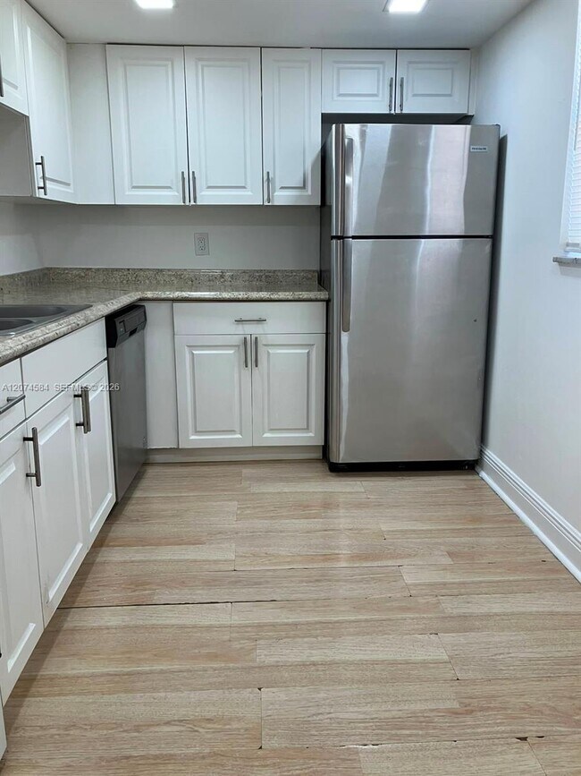 Foto del edificio - 2800 NW 56th Ave