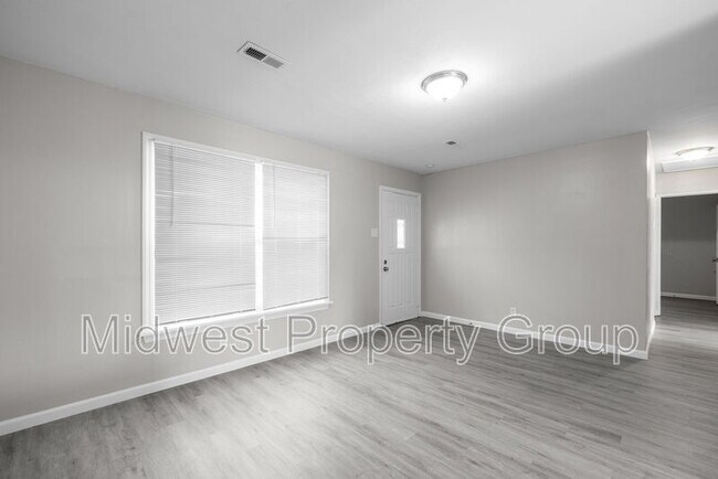 Foto del edificio - 1450 Plaza Pl