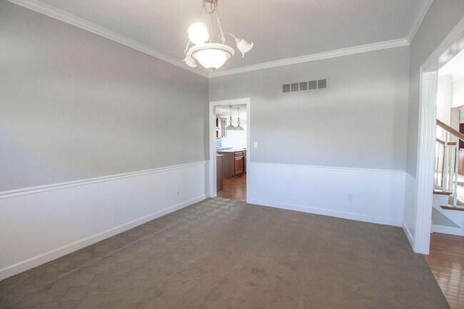 Building Photo - 4104 White Pine Ct