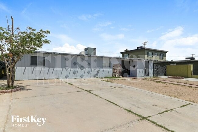 Foto del edificio - 1612 Capistrano Ave