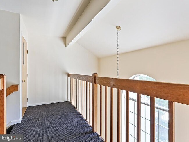 Foto del edificio - 303 Trinity Ct