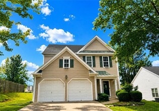 Building Photo - 156 Weatherstone Dr