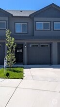 Building Photo - 1122 SE Catherine Way