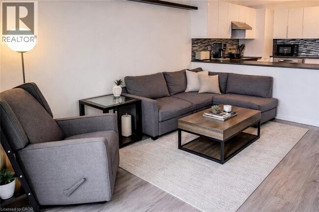 Building Photo - 400 York Blvd