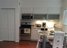Foto del edificio - 6905 Bay Dr