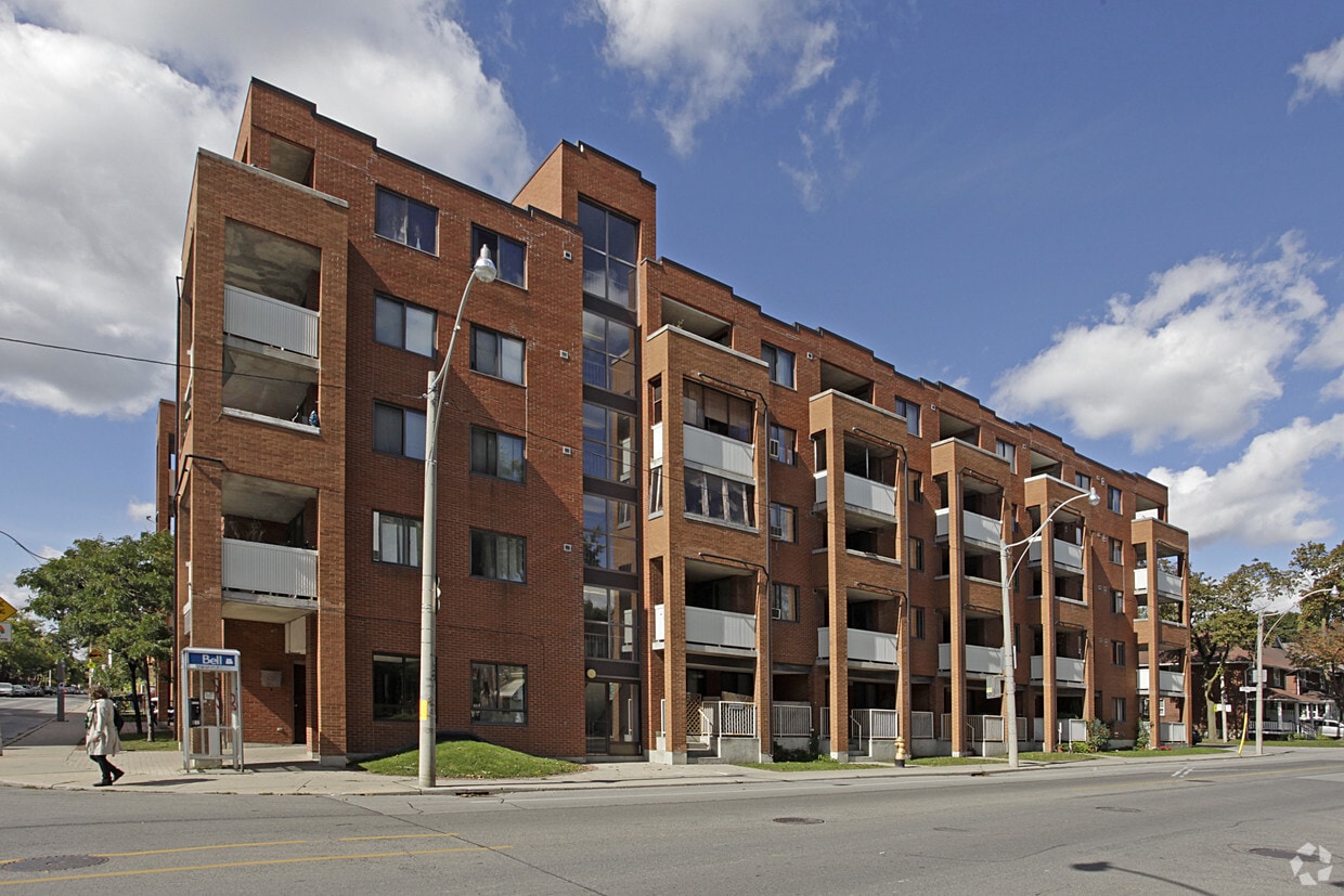 Building Photo - Lambert Lodge