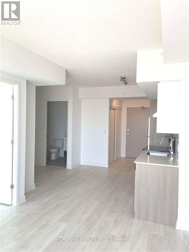Photo du bâtiment - 1117 Cooke Blvd.
