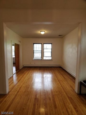 Building Photo - 126 Grove St