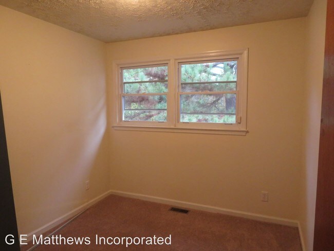 Building Photo - 3 br, 1 bath House - 15915 Flatfoot Rd