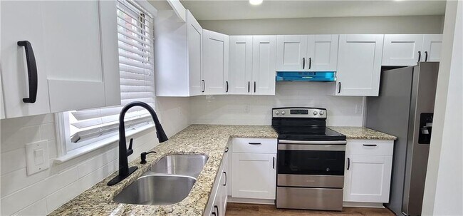 Foto del edificio - 2846 Webb Bridge Rd