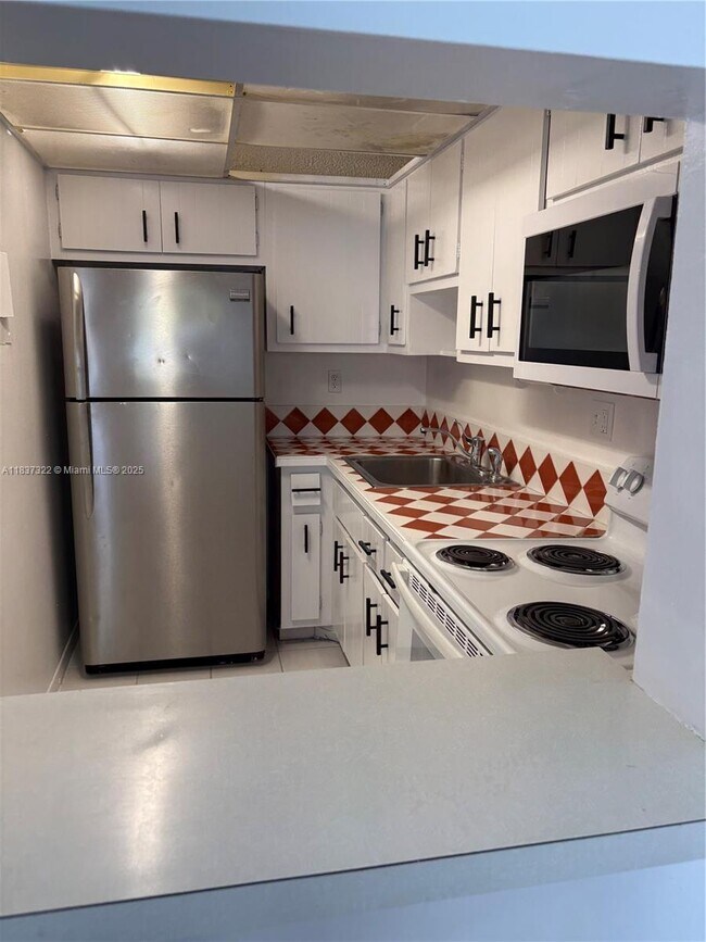Foto del edificio - 1470 NE 125th Terrace