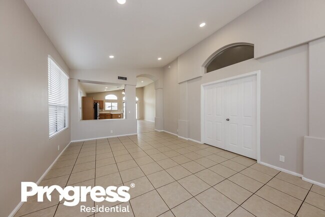 Building Photo - 4003 W Tonopah Dr