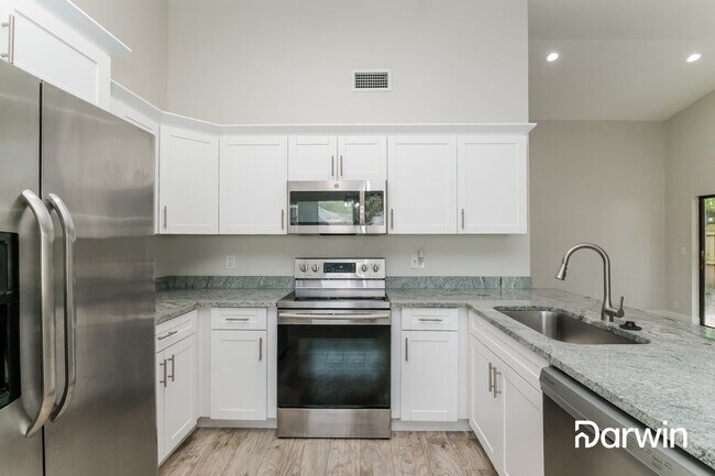 Building Photo - 12305 Hidden Brook Dr