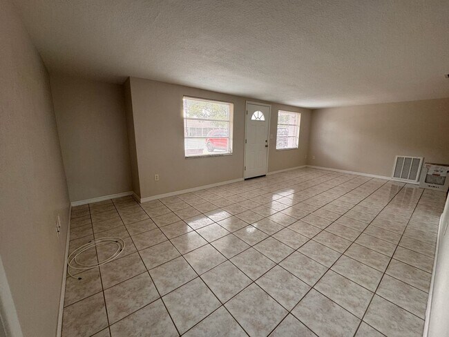 Foto del edificio - 10731 Premier Ave