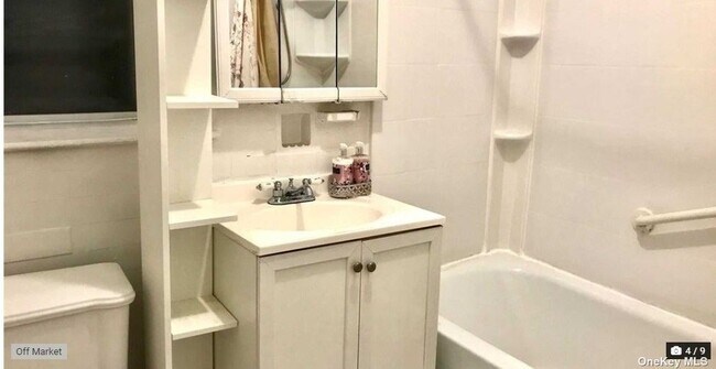 Building Photo - 116-08 132nd St